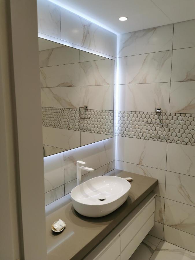 Y & P Latchi Hotel ภายนอก รูปภาพ
