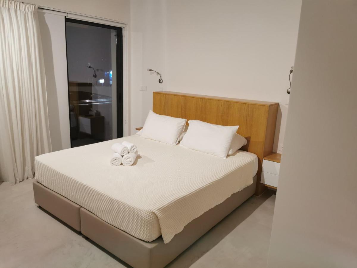 Y & P Latchi Hotel ภายนอก รูปภาพ