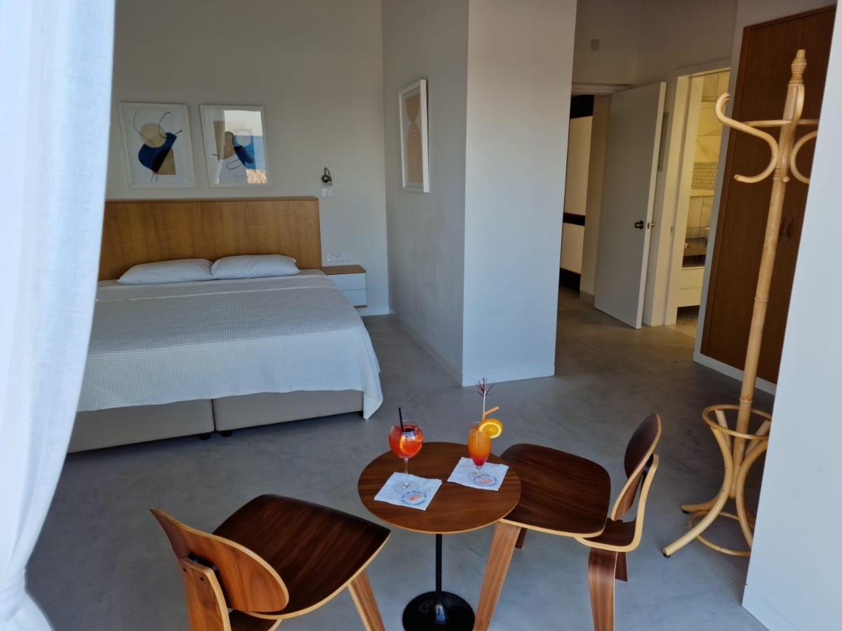 Y & P Latchi Hotel ภายนอก รูปภาพ