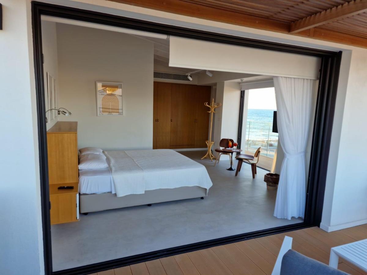 Y & P Latchi Hotel ภายนอก รูปภาพ